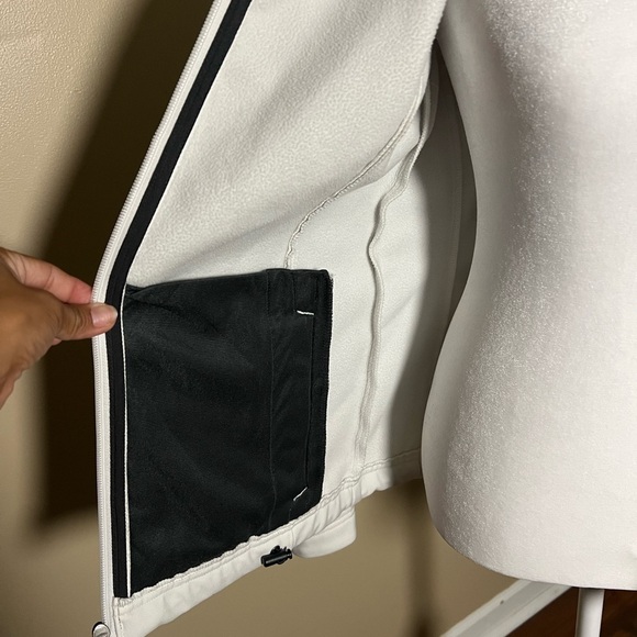 Columbia Women's Off White Omnishield Zip Up Jacket Size Small - Picture 8 of 10